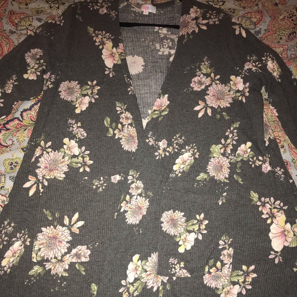 XL Lularoe dahlia Sarah